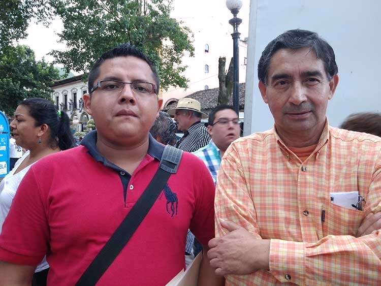 Impiden funcionarios a Morena hacer propaganda en Xicotepec