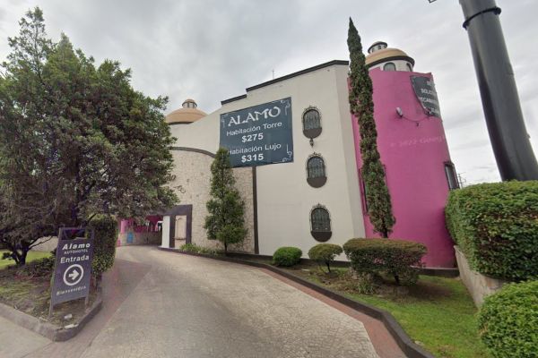Fallece pareja por inhalación de monóxido de carbono en habitación de motel