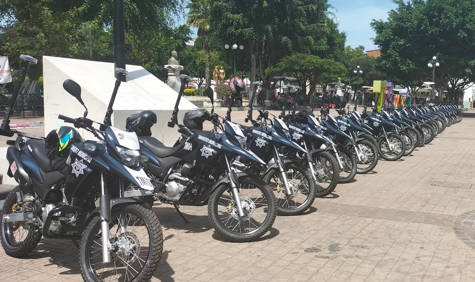 Patrullas nuevas siguen paradas por falta de placas y seguro en Tehuacán