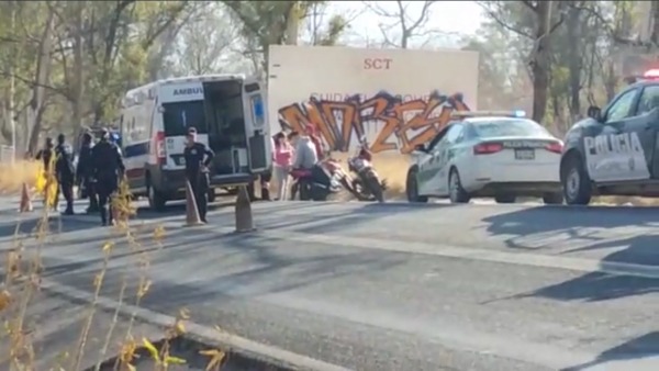 Atropellan a motociclista sobre la carretera federal Atlixco-Puebla