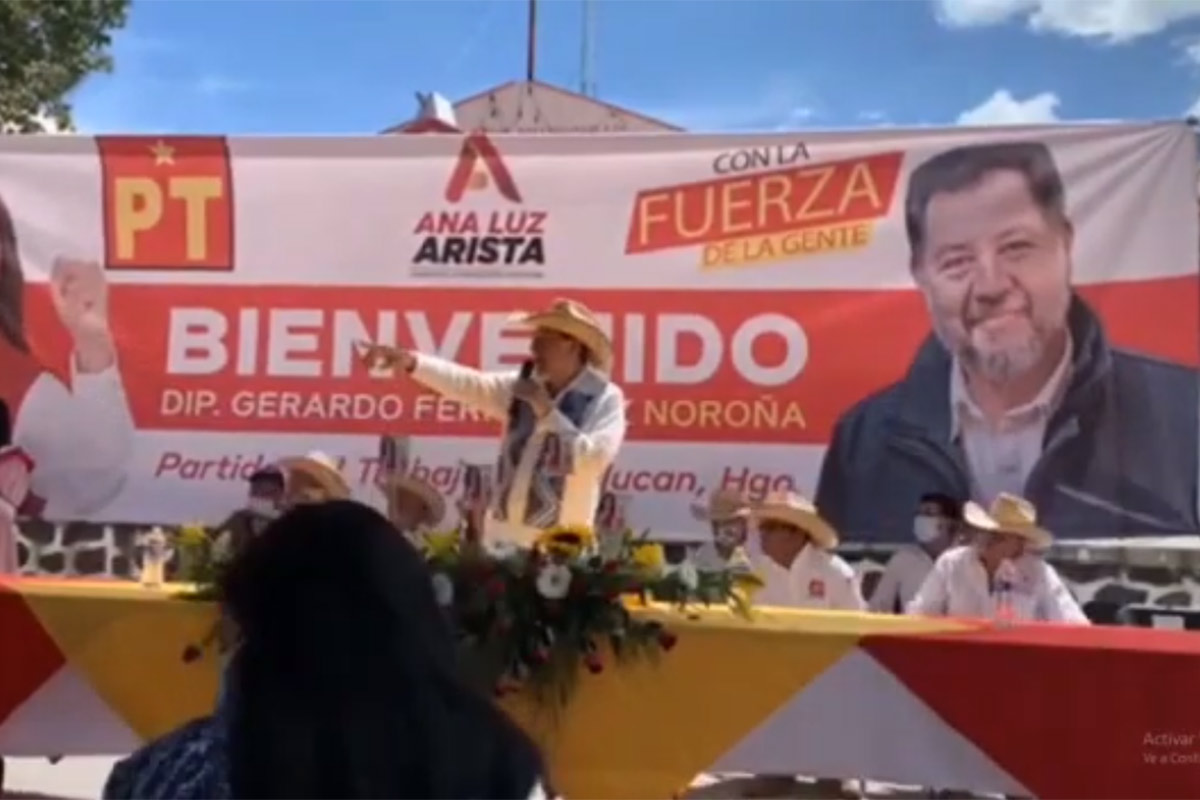 VIDEO De nueva cuenta avientan huevazos a Fernández Noroña