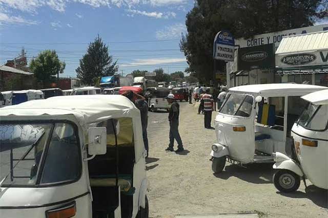 Agreden a mototaxistas en Yehualtepec por no apoyar a panistas