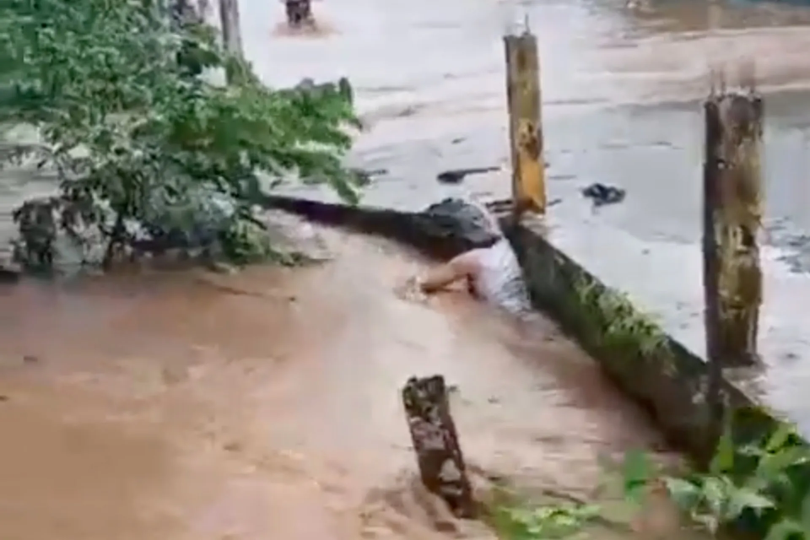 VIDEO Localizan cuerpo de joven que fue arrastrado por la corriente de un río