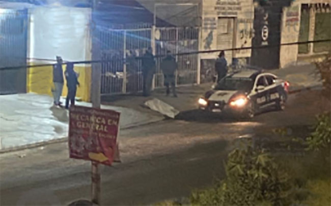 Vecinos hallan cadáver frente a la Iglesia de San Judas Tadeo en Puebla