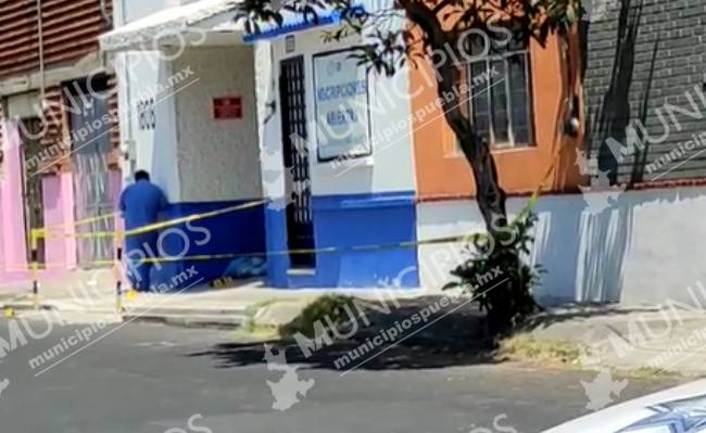 VIDEO A golpes matan a limpia parabrisas y lo dejan en calles de Xonaca