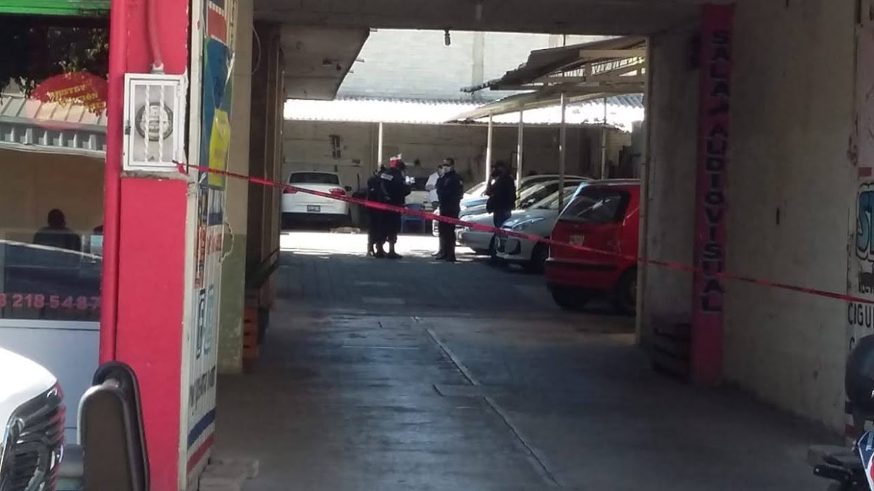 Hallan sin vida  a velador de un taller mecánico en Tehuacán 