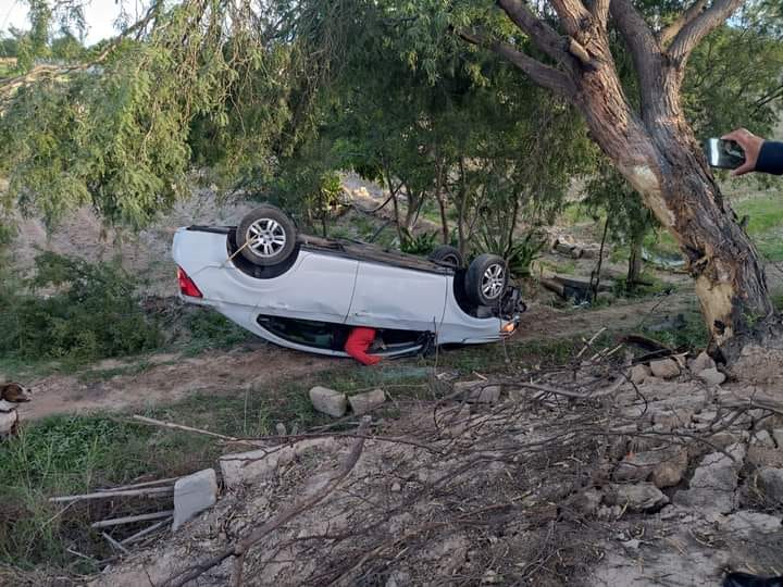 Muere conductor tras aparatoso accidente en Zinacatepec 