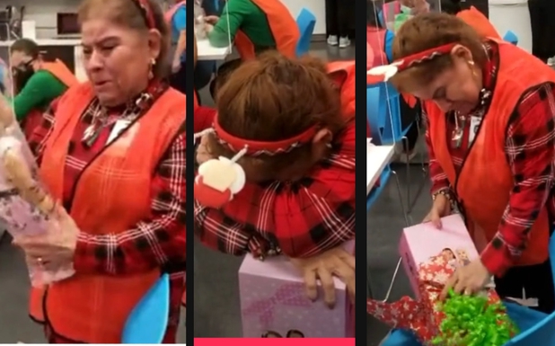 VIDEO Nunca tuve una: mujer llora al recibir su primera muñeca