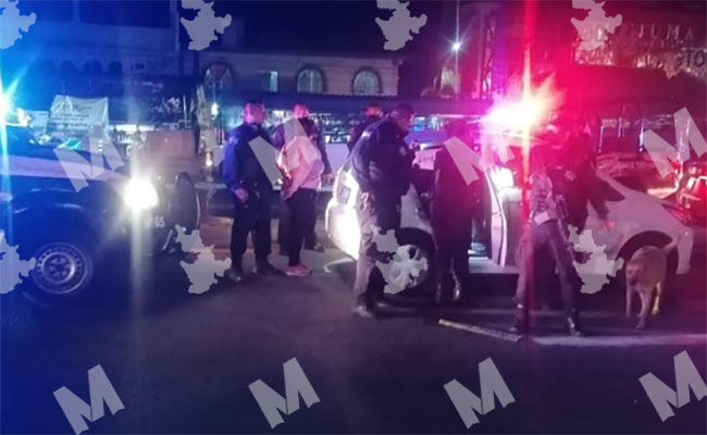 Tras persecución, policías de Atlixco detienen a una mujer hasta Tepeojuma
