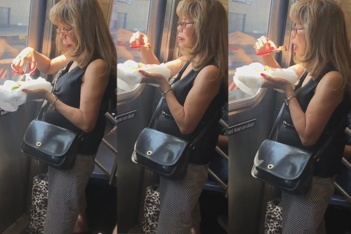 VIDEO Graban a mujer comiendo tacos con tijeras