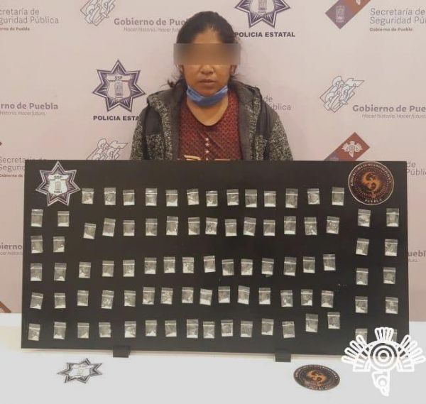 Cae mujer narcomenudista en Tehuacán; pertenece al Cártel de San Diego Chalma