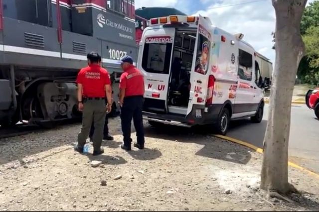 Impactante: Mujer es arrollada por tren en Tehuacán y sobrevive milagrosamente