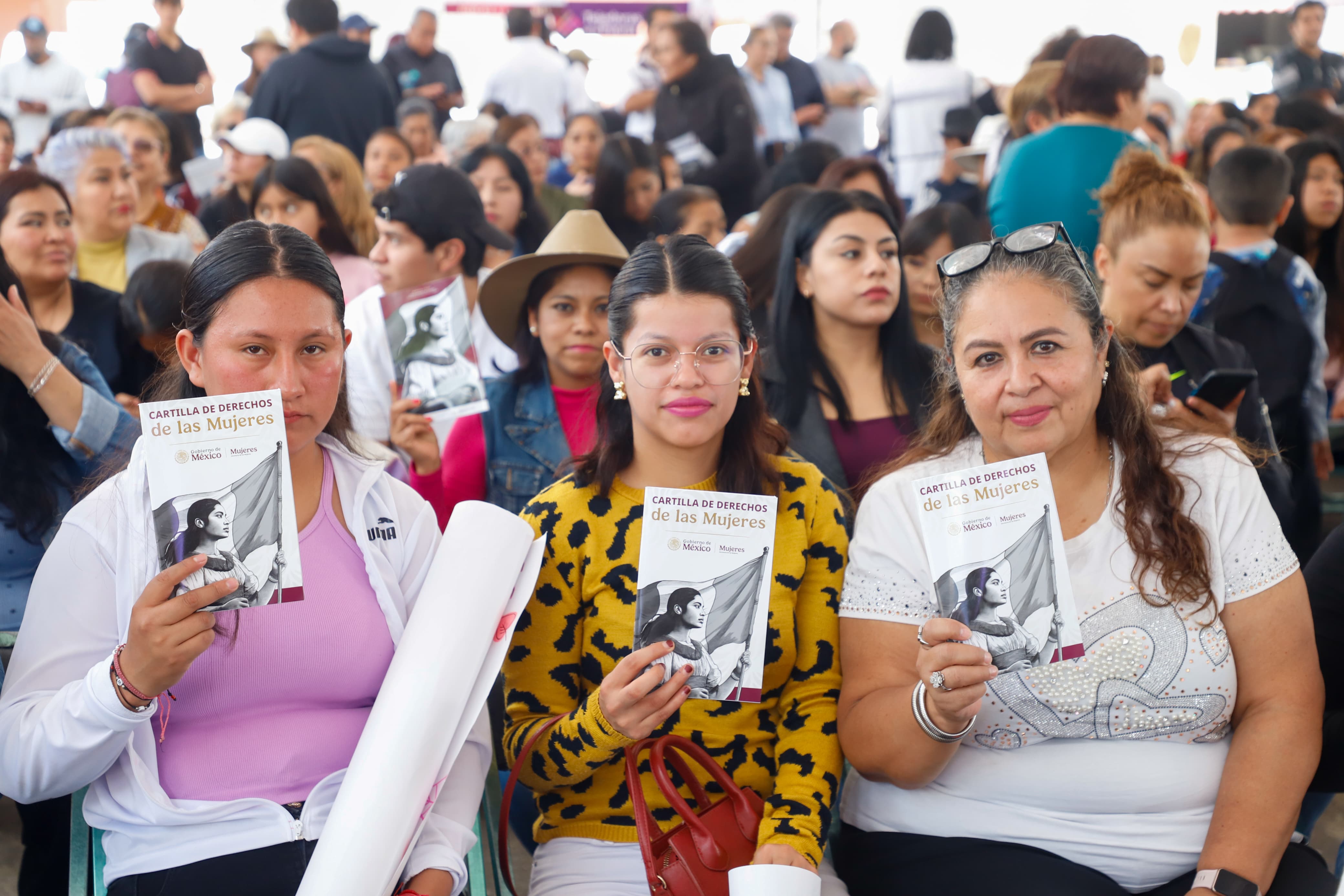 Los feminicidios en Puebla disminuyeron 40%: Alejandro Armenta
