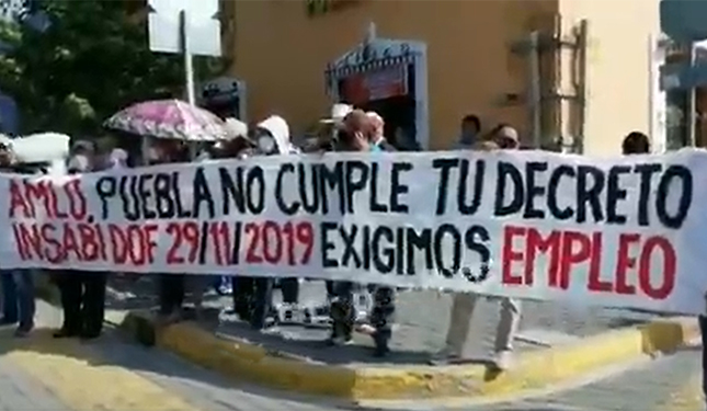 Antorchos, FRENA y ex trabajadores del Seguro Popular se manifiestan contra AMLO