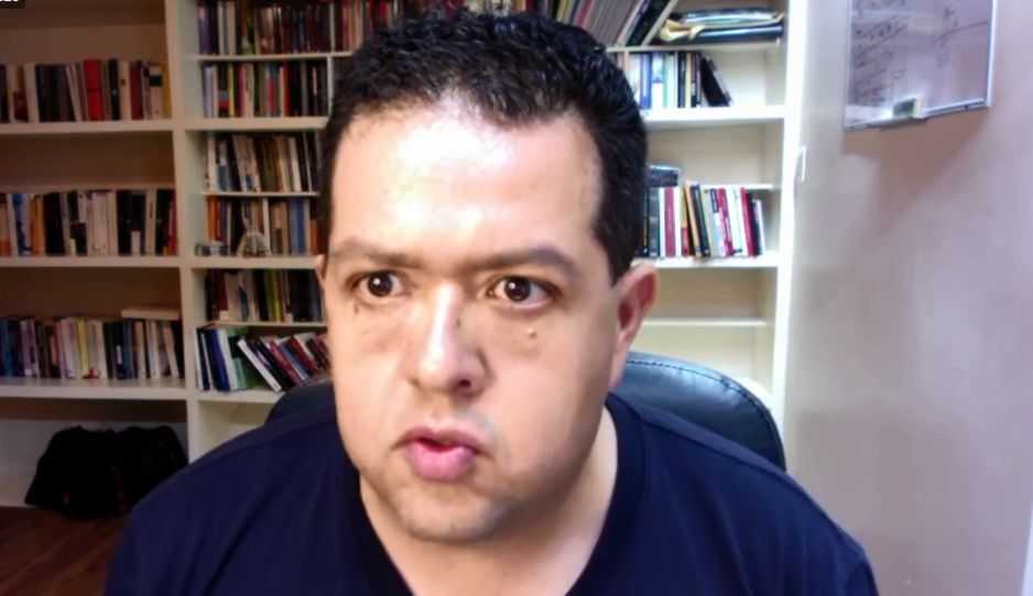 Detienen al periodista Arturo Rueda en medio de indagatoria por lavado de dinero