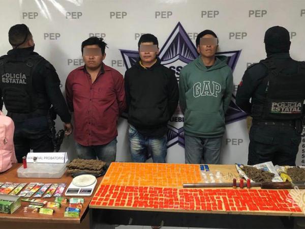 Cae banda de narcomenudistas con 400 dosis en La Resurrección