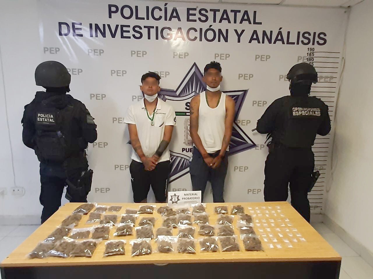 Detienen a narcomenudistas con un kilo de marihuana en Plaza Loreto