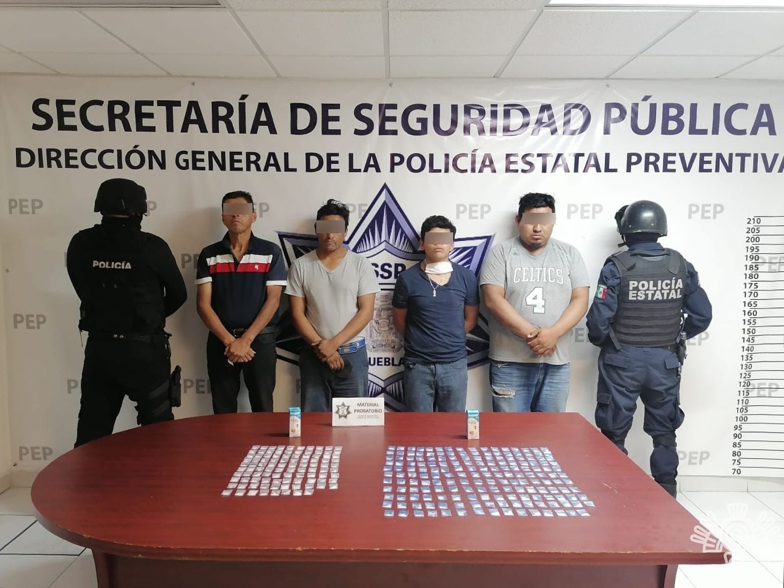 Caen 4 narcovendedores que vendían por internet en Puebla