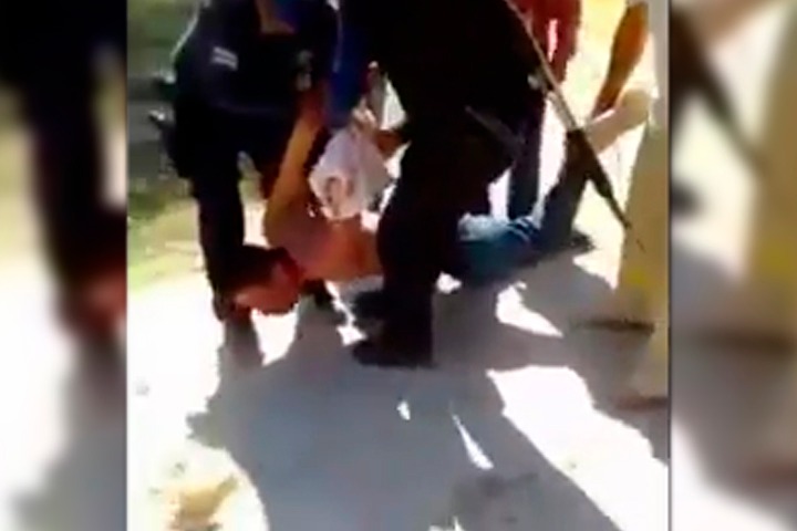 VIDEO Casi linchan a sujeto que navajeó a mujeres en autobús Oro