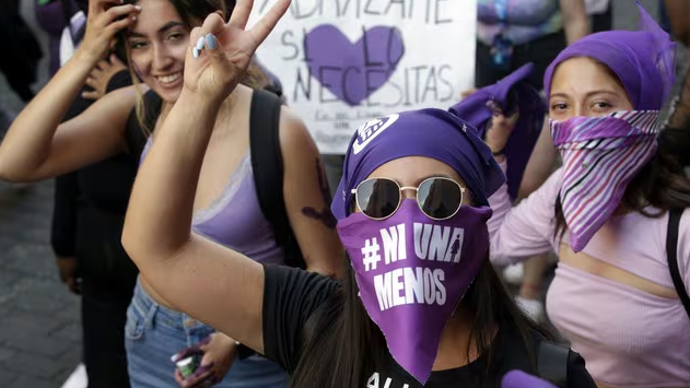 La mujer no tiene memoria: ¡es la memoria! Por eso su protesta es violenta