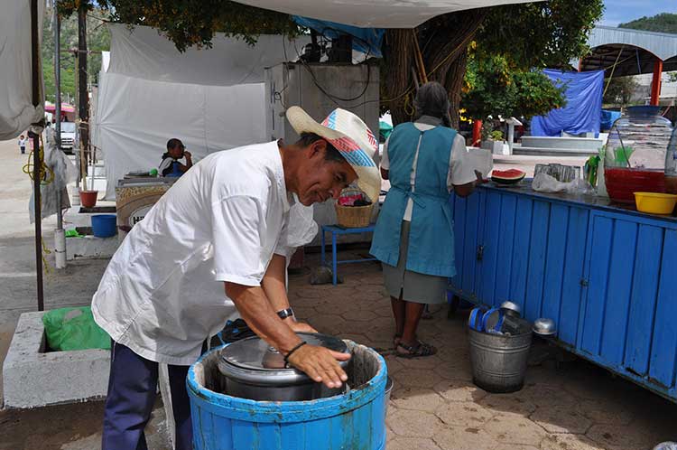 Nieve de limón, el mejor refrescante para el calor en la Mixteca