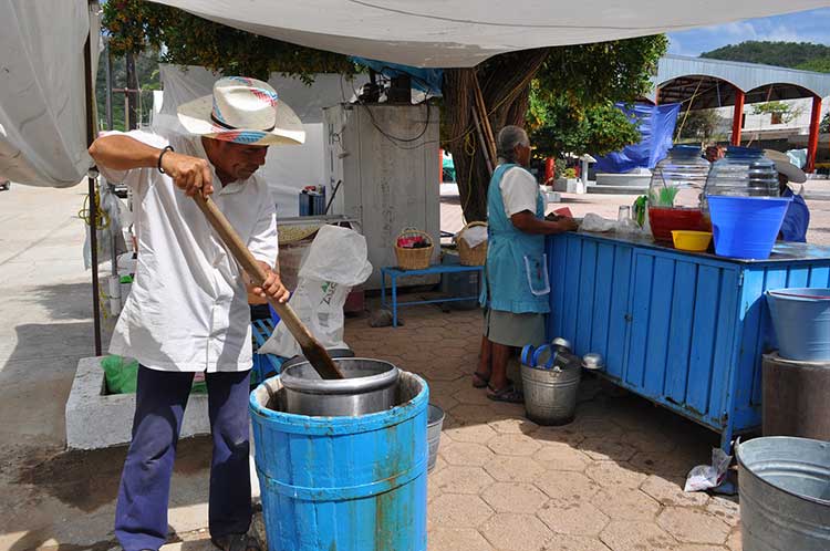 Nieve de limón, el mejor refrescante para el calor en la Mixteca