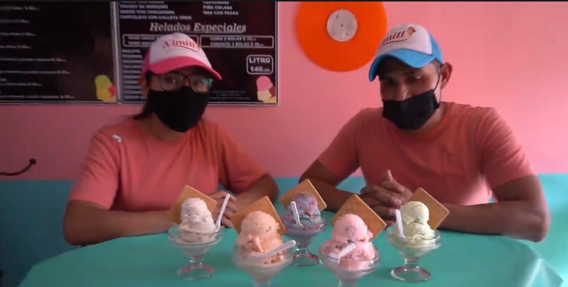 Venden en Atlixco helado de chipotle navideño