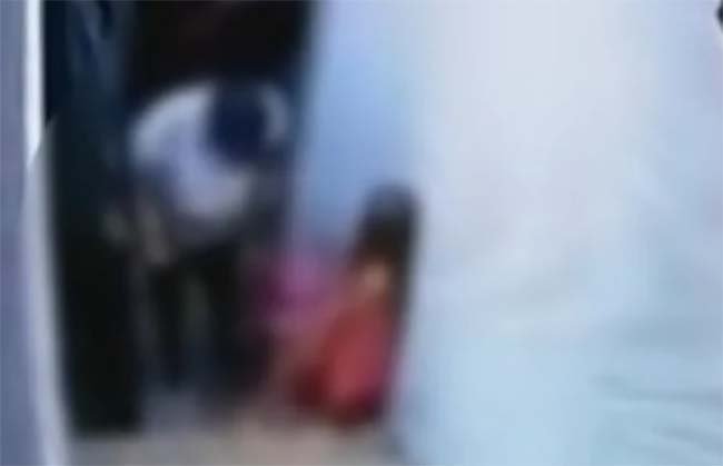 VIDEO Cámara capta cómo sujeto abusa sexualmente de niña de seis años