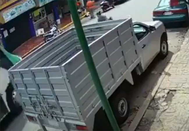 VIDEO Camión del transporte público le pasa encima a niña de 3 años