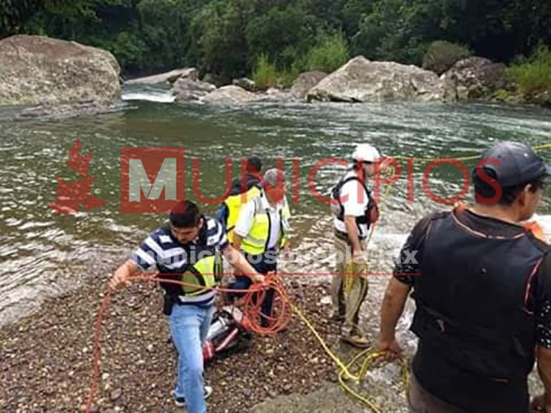 Buscan a menor que cayó al río en Cuetzalan