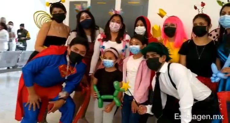 Festejan a niñas y niños en el Hospital Militar