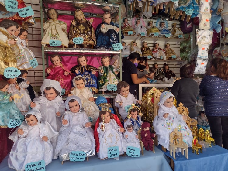 Repunta 50 % la comercialización de vestimenta de Niño Dios en Tehuacán 