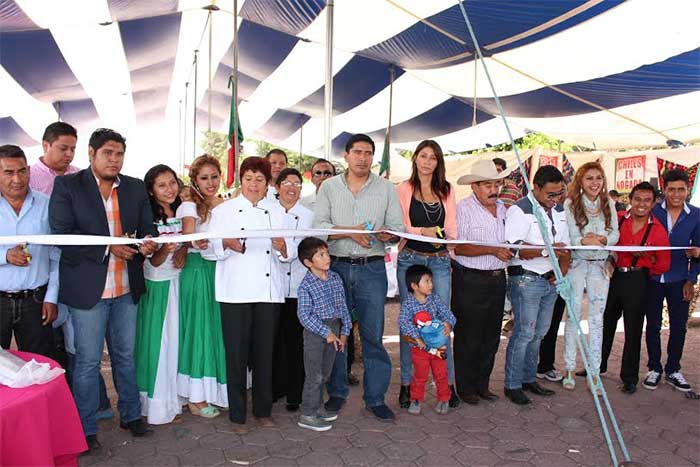 Venden 3,500 platillos en Festival del Chile en Nogada de Huejotzingo