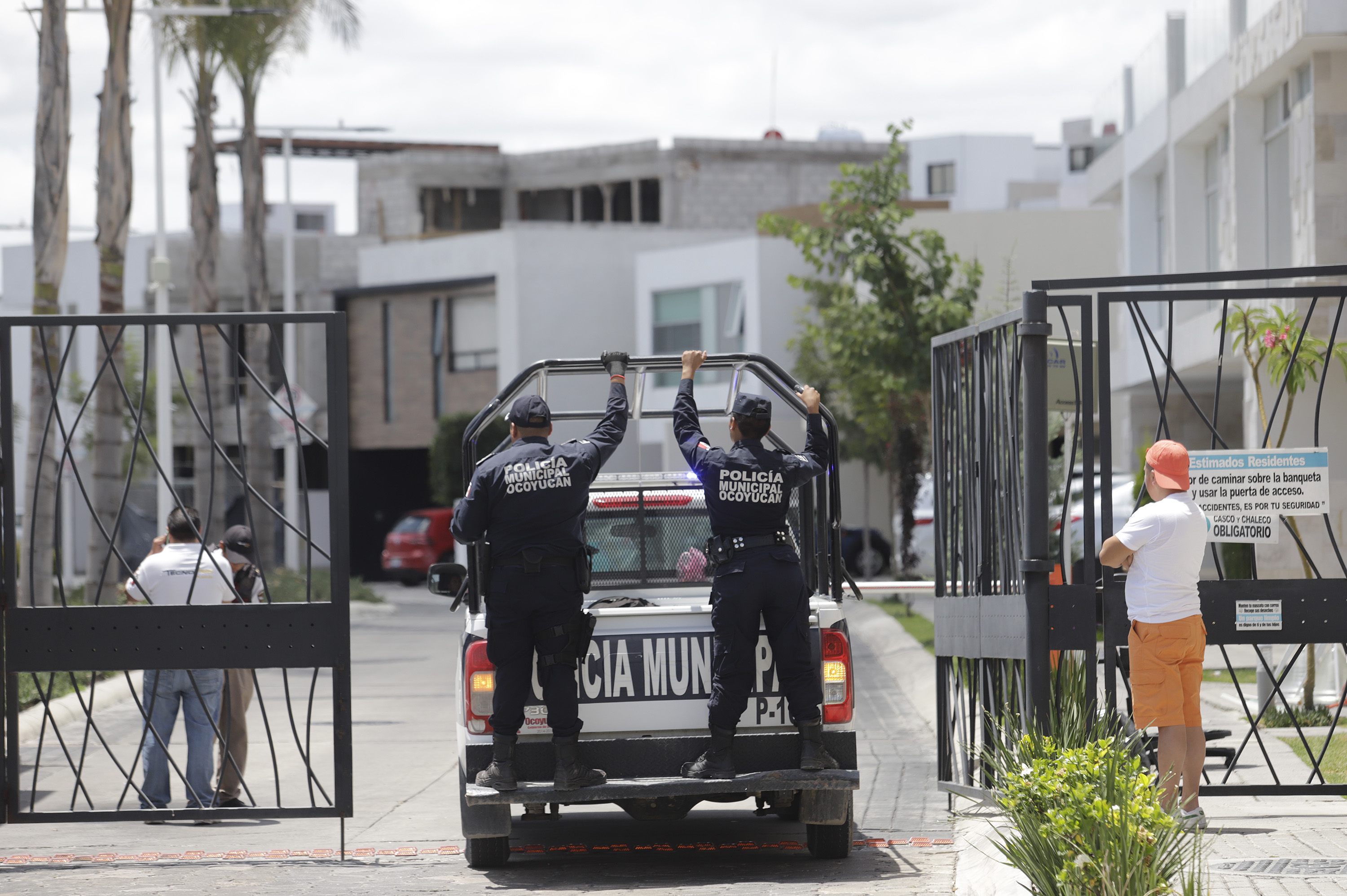 Sicarios lo ejecutan afuera de su casa en Lomas de Angelópolis