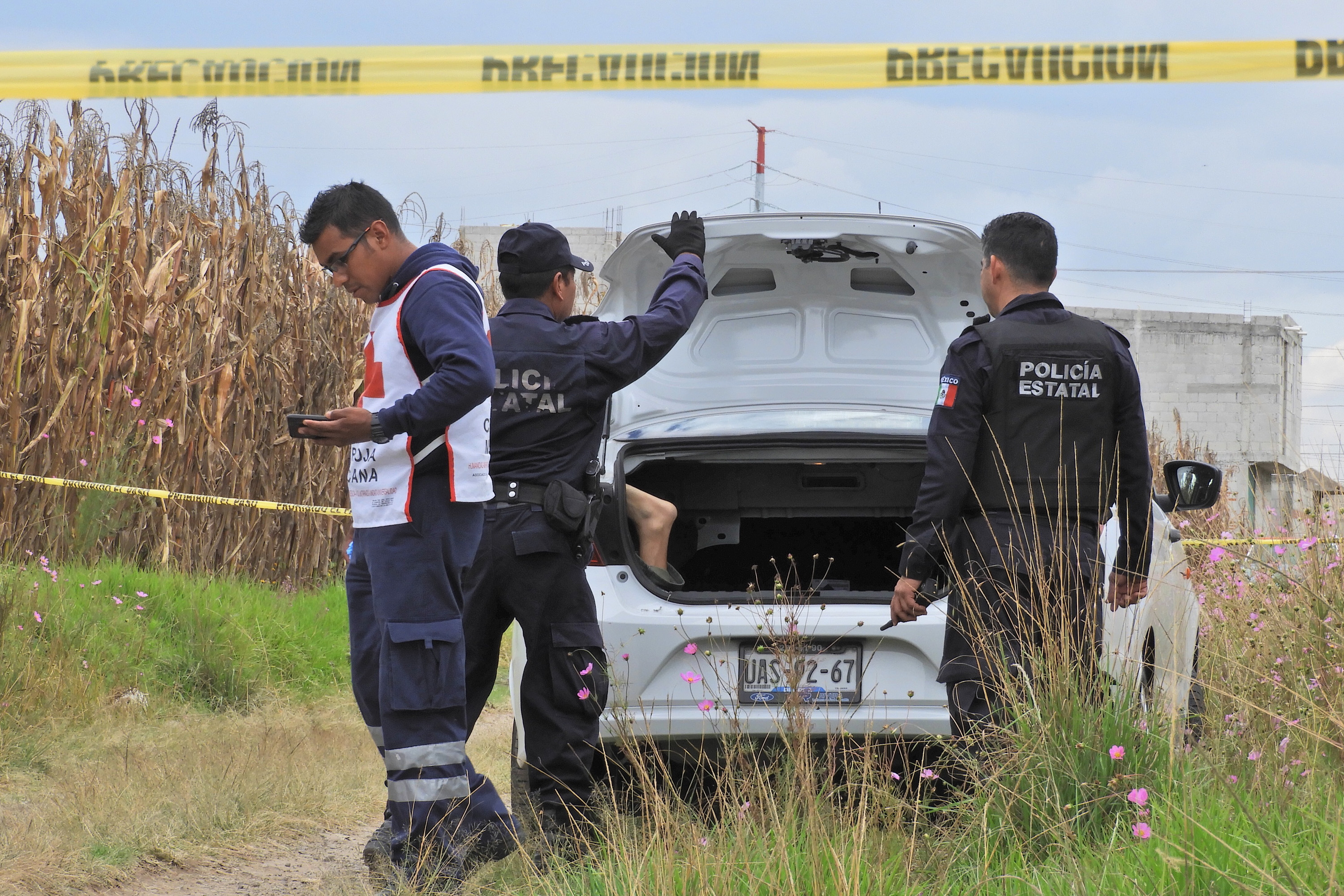 Encajuelado y muerto hallan a chofer de Uber en Puebla