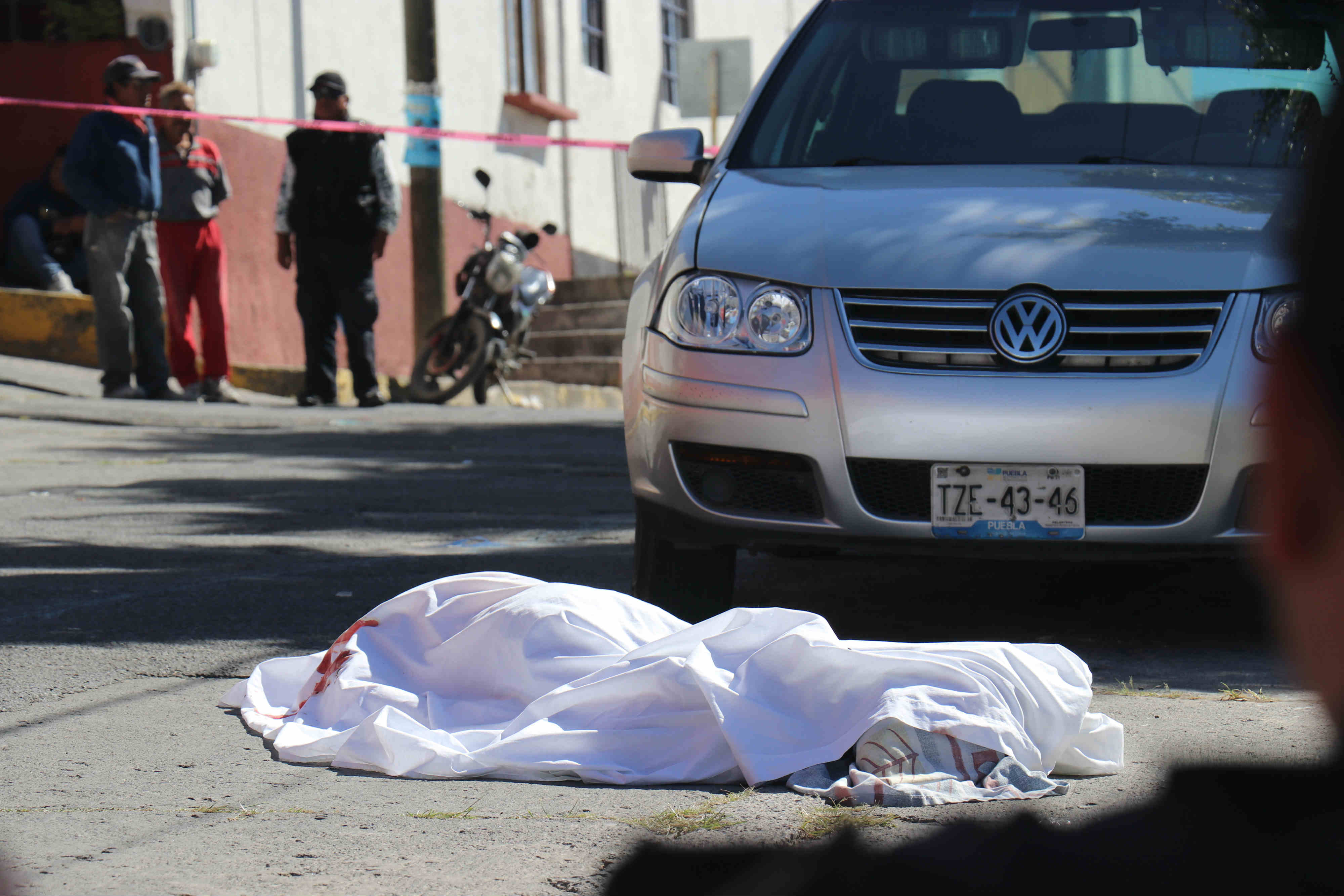 Balean a hombre en residencial El Jazmín, de San Jerónimo Caleras