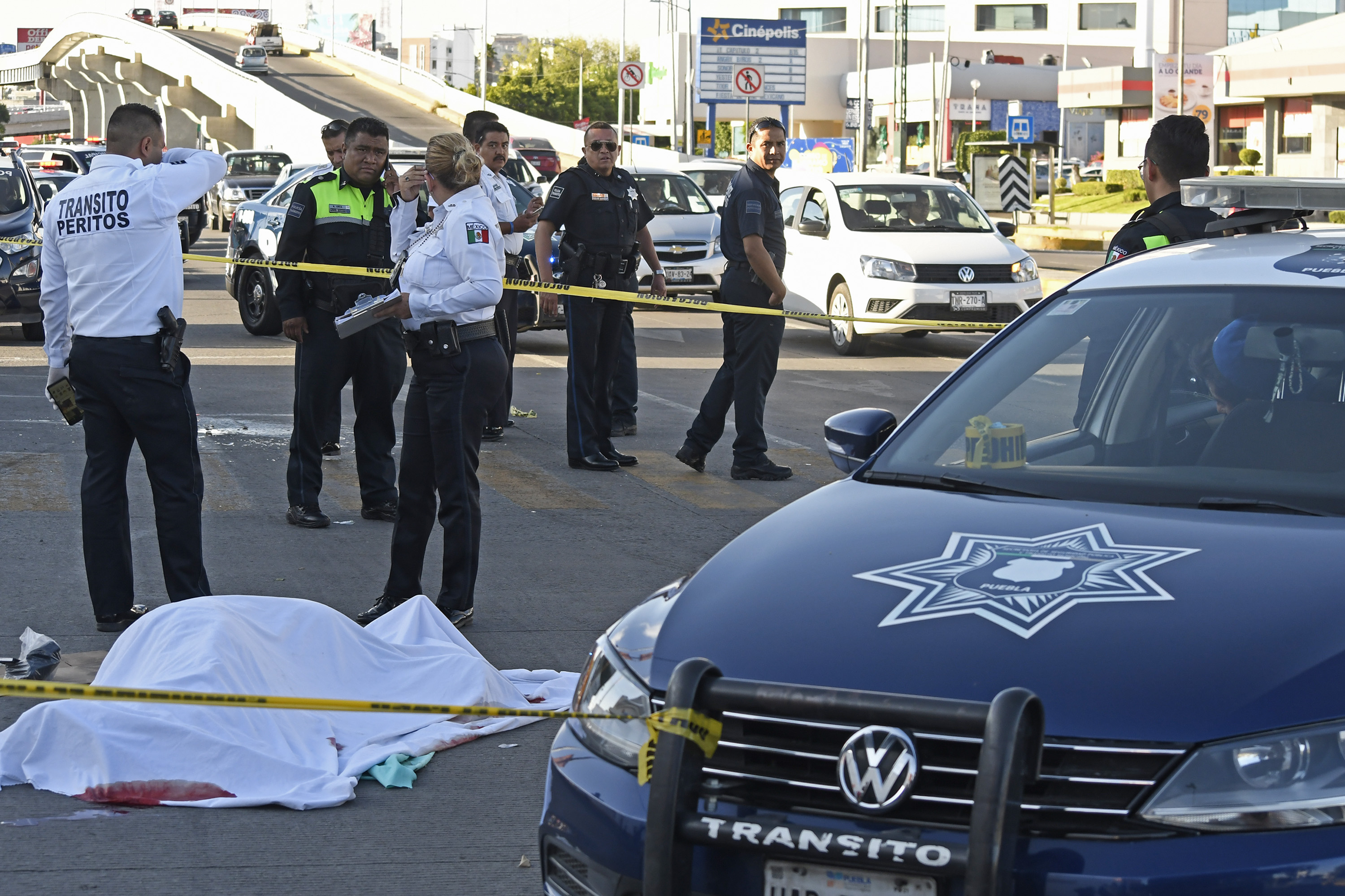 Muere atropellado frente a La Noria por conductor que se pasó el alto
