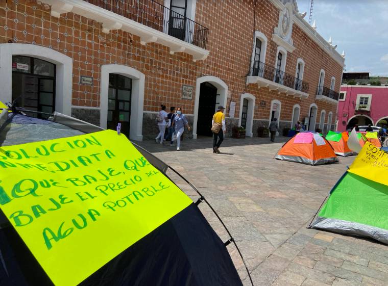Protestan en Atlixco por el precio de la tarifa de agua