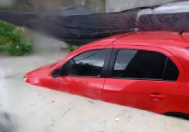Lluvia deja afectaciones en casas y calles de Acajete 