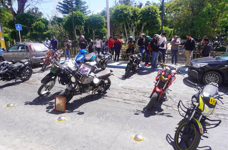 Realizan marcha en Tecamachalco exigiendo justicia por muerte de Daniel Valeriano