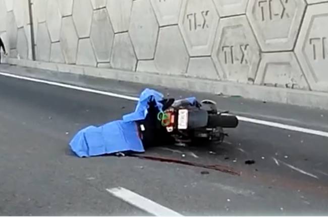 Atropellan y matan a mujer motociclista en la carretera Tlaxcala-Apizaco