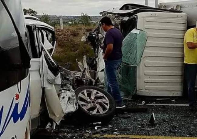 Fuerte accidente deja tres heridos en la Amozoc-Perote 