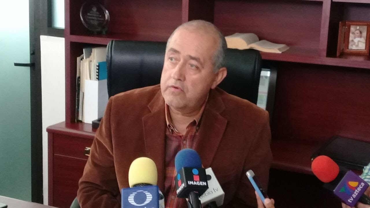 Núñez entregó 3 mdp a empresa que desapareció tras surtir uniformes en Texmelucan