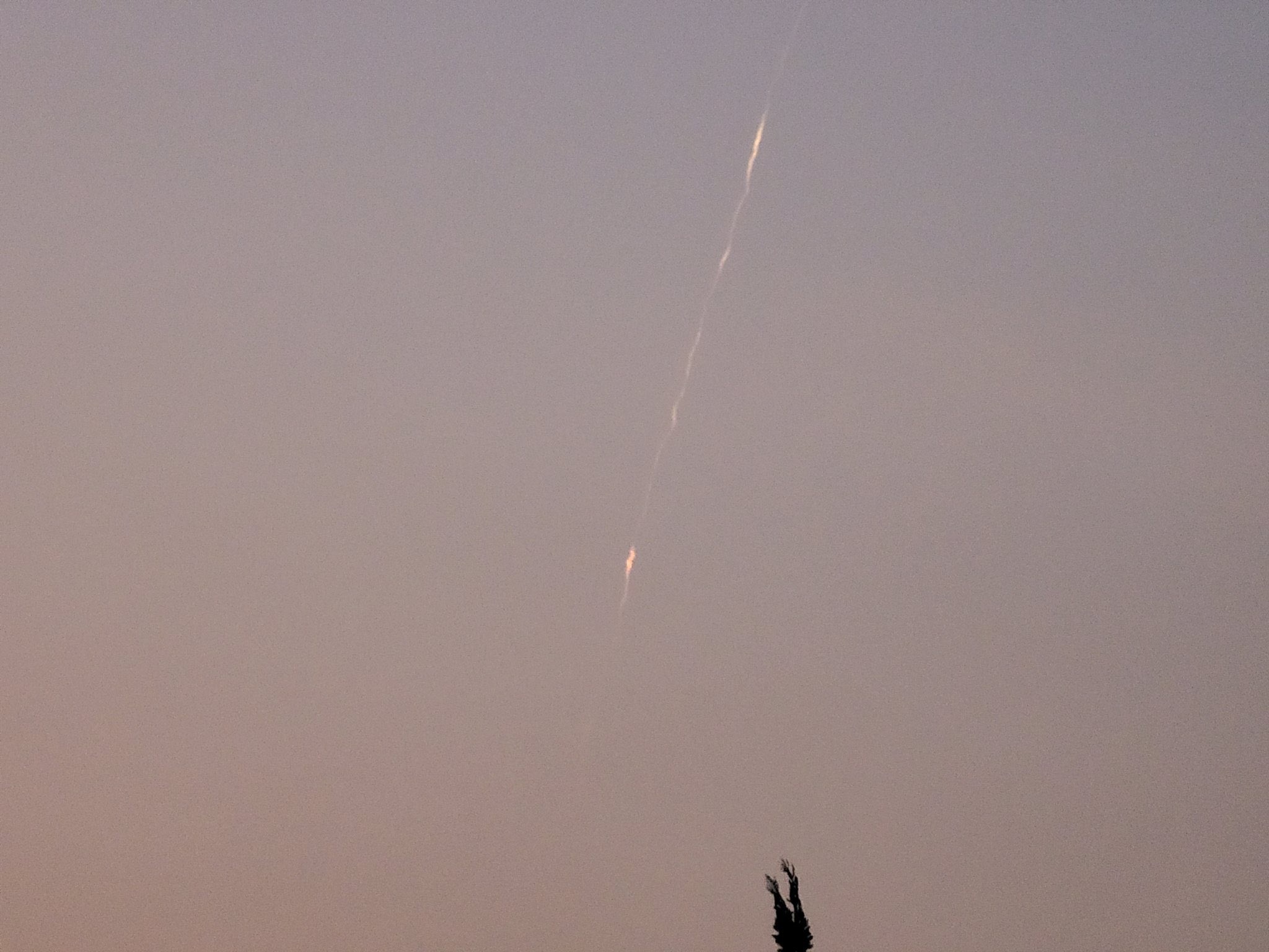 VIDEO Extraño objeto surca el cielo de Puebla