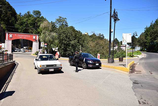 Por obra cierran carretera Acuaco – Zacapoaxtla
