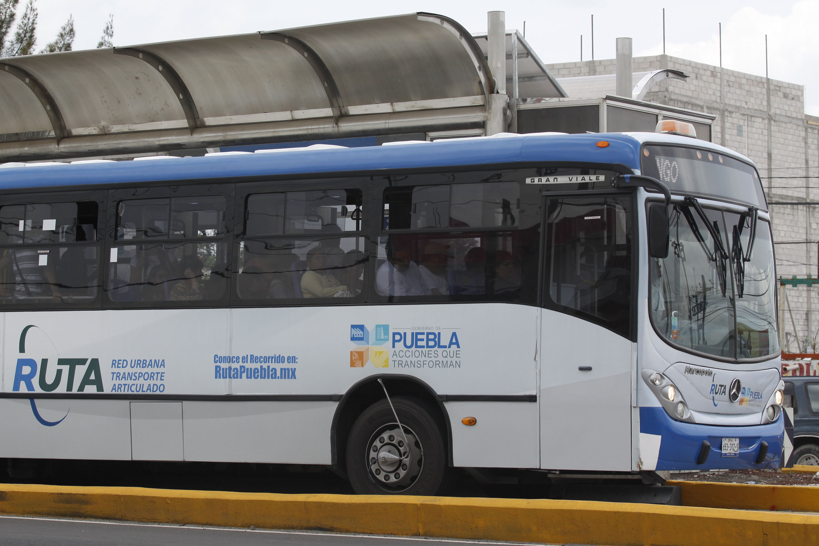 Abastecen de tarjetas de RUTA los paraderos de las tres líneas