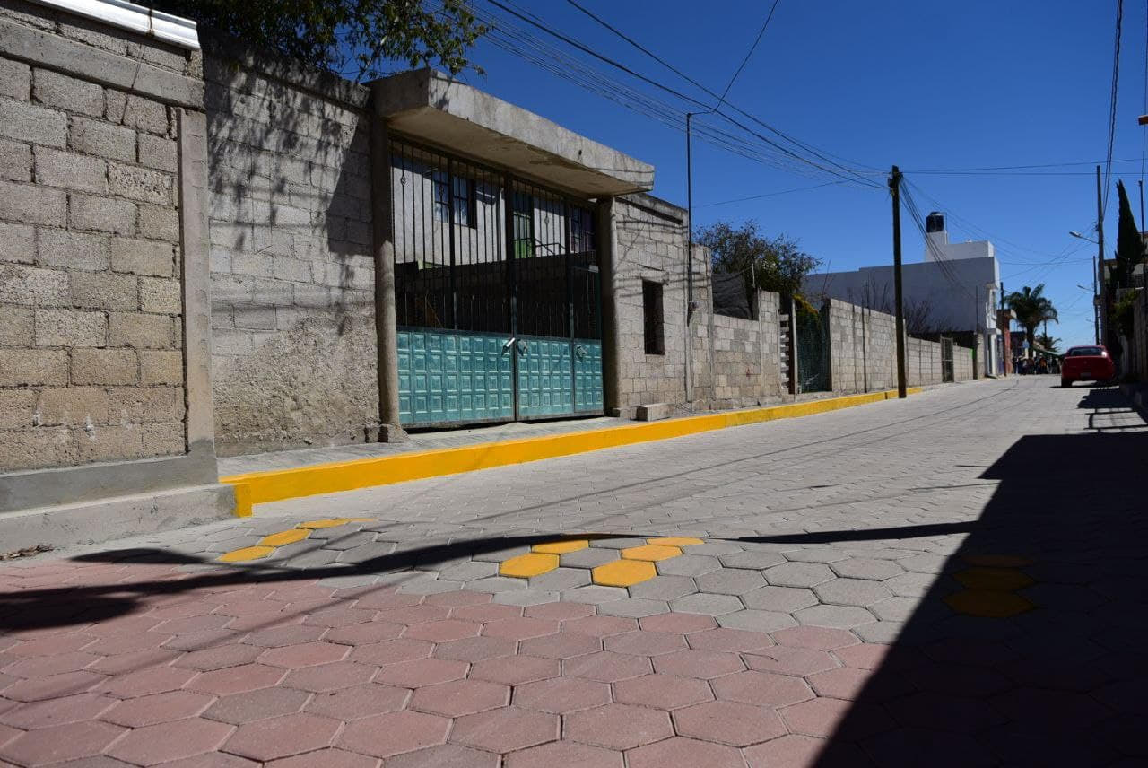 Claudia Rivera entrega más obras en Santa María Xonacatepec