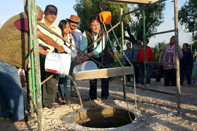 Ayuntamiento entrega acciones de drenaje sanitario en Tepeaca