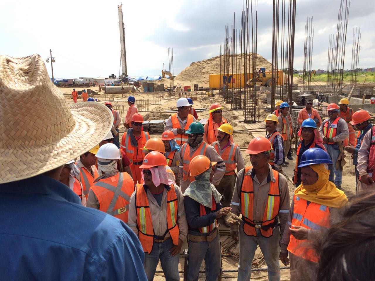 Busca CROM aumento de 8% para trabajadores de Texmelucan