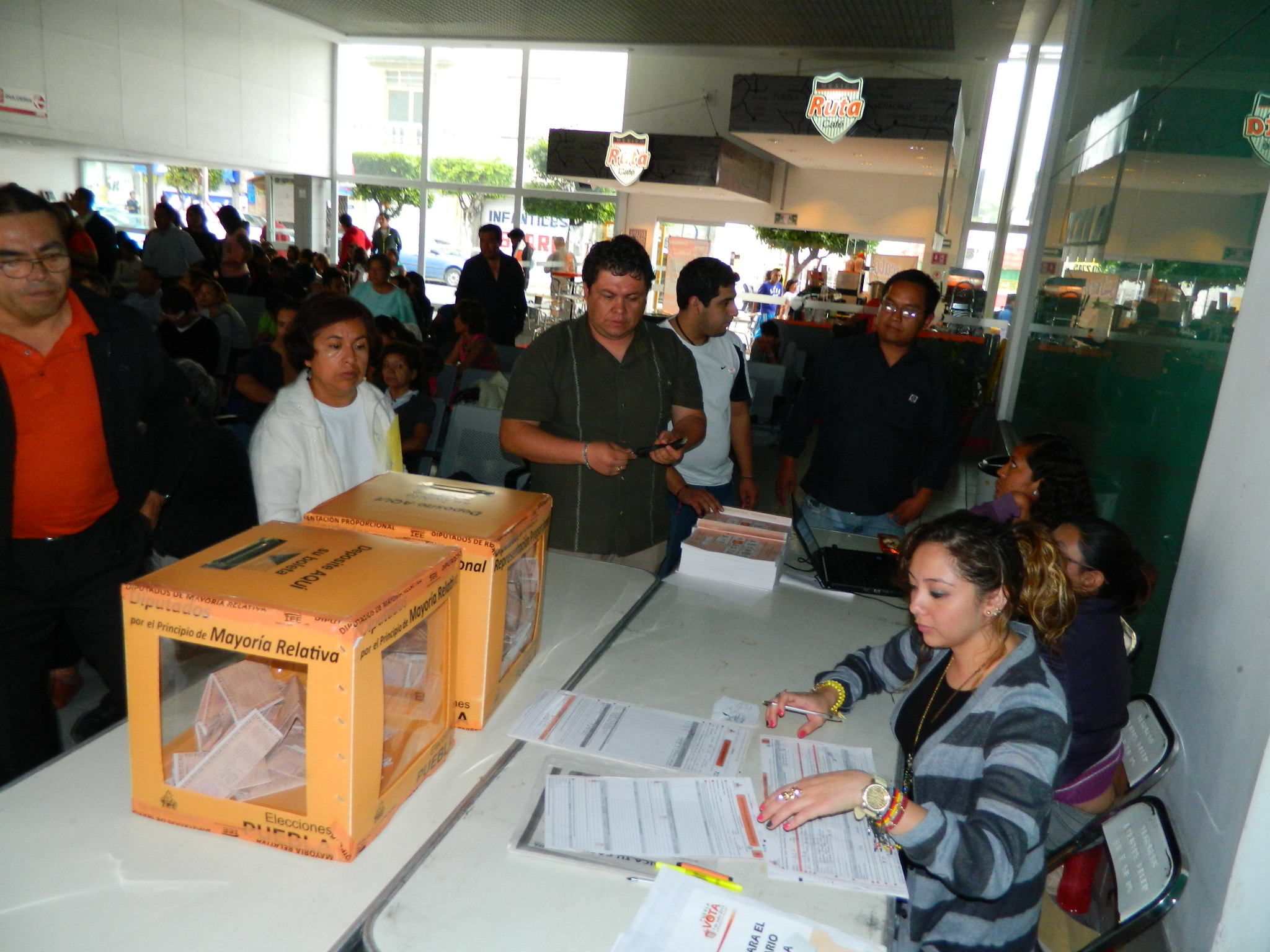 Presentan 97 solicitudes para observadores electorales en Tehuacán  